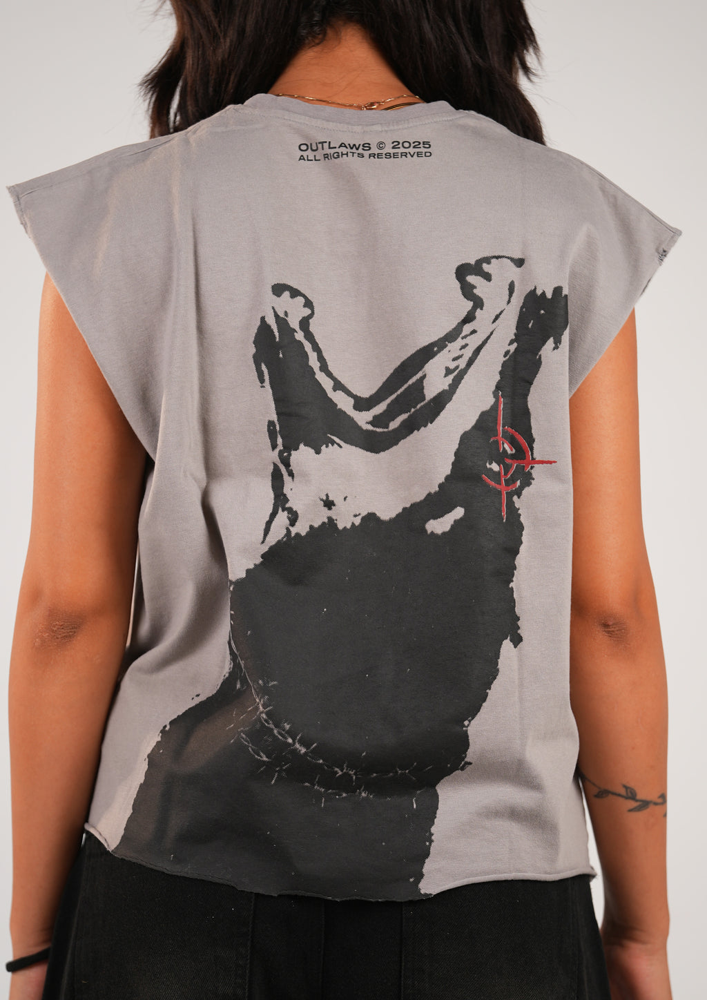 DEVOUR TEE